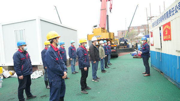 抗擊疫情當先鋒  紅色工地踐使命——記市住建局田家炳中學疫情...